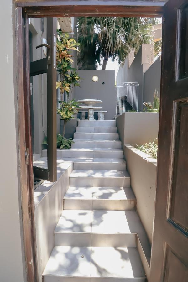 דורבן Ocean Rocks Villa, Umhlanga מראה חיצוני תמונה