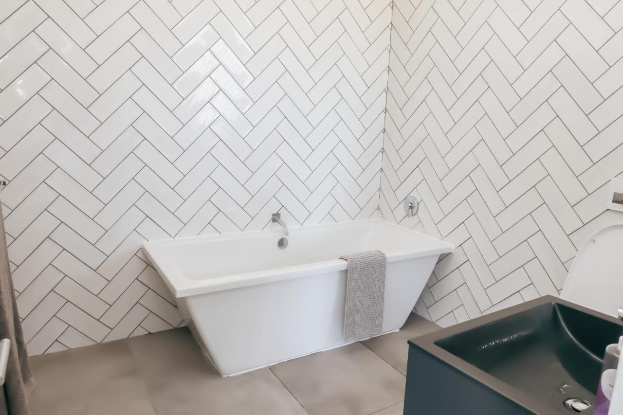 דורבן Ocean Rocks Villa, Umhlanga מראה חיצוני תמונה
